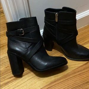 Vince Camuto gravell bootie